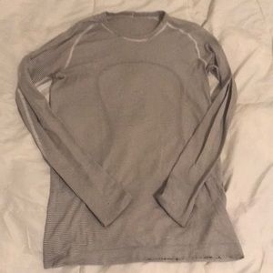 Lulu lemon long sleeve workout top